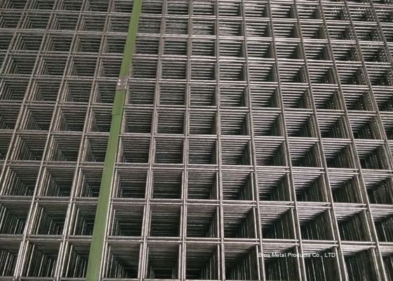 Çin 2x2 Kaynaklı Hasır Panel Levha İnşaatı, Düşük Karbonlu Çelik Malzemeler Tedarikçi